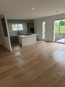 Photo de galerie - Nettoyage après travaux : Vitres, dépoussiérage, aspiration, lavage au sol, lessivage mur/plafonds, nettoyage des surfaces 