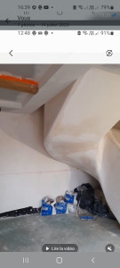 Photo de galerie - Plâtre à projeter sur escalier 
