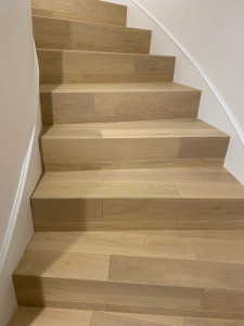 Photo de galerie - Pose Parquet sur les marches contremarche