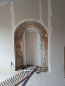 Photo de galerie - Réalisation d'une arche et d'une niche.