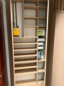 Photo de galerie - Fabrication et pose de meubles sur mesure en MDF