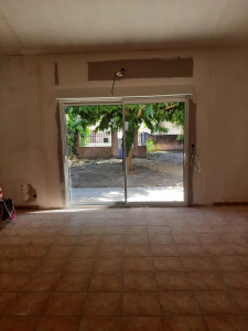 Photo de galerie - Ouverture et pose de porte vitrine 
