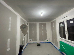 Photo de galerie - Avant la mise en impression ( sous couche) des murs 