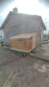Photo de galerie - Construction d'une niche pour chiens