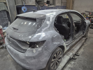 Photo de galerie - Peinture complètement sur megane 