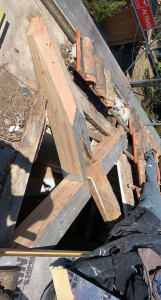 Photo de galerie - Changement d’une noue plus renforcement charpente 