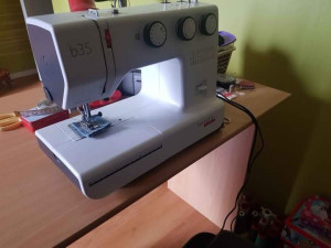 Photo de galerie - Realise ourlets fermeture reprise etc ..bas prix message privé 