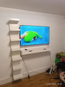 Photo de galerie - Après fixation télévision et meubles au mur 