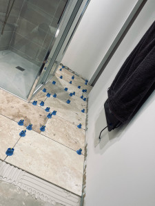 Photo de galerie - Pose carrelage d’une salle de bain 