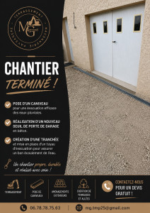 Photo de galerie - Réalisation d’un caniveau pour l’évacuation des eaux pluviales, accompagnée du coulage d’un seuil de garage, afin d’assurer un accès propre, durable et une gestion efficace des eaux de pluies 