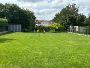 Photo de galerie - Tonte d’un terrain de 1000m2