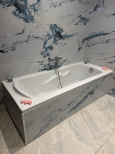 Photo de galerie - Rajout d’une baignoire dans une salle de bain 