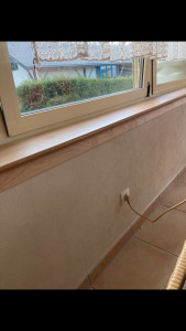 Photo de galerie - Pose d'une tablette en chêne vernie