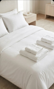 Photo de galerie - Je propose un service de conciergerie avec une préparation minutieuse des logements.
Chaque détail est vérifié pour garantir un bien toujours impeccable.
Le ménage est réalisé avec une exigence constante.