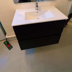 Photo de galerie - Meuble vasque suspendu 