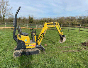 Photo de galerie - Location mini pelle 1 tonne.