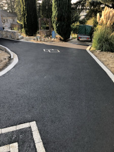 Photo de galerie - Enrobé et préparation de cour 