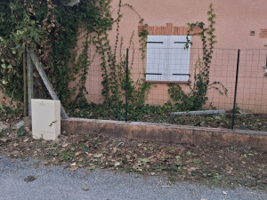 Photo de galerie - Pose d’un grillage souple 