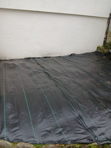 Photo de galerie - Pose chez un particulier bache pour les mauvaises herbe 