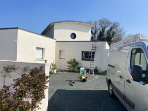 Photo de galerie - Nettoyage et traitement de façade avec hydrofuge produits d’Alep 