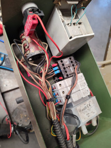 Photo de galerie - Recherche de panne et remplacement de relais