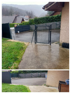 Photo de galerie - Pose d'une clôture souple + d'un portillon sur muret et dalle béton 