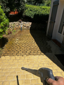 Photo de galerie - Karsher sur pavé 