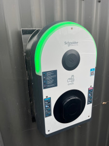 Photo de galerie - Borne de recharge VE