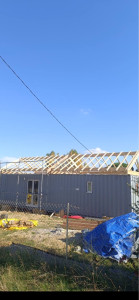 Photo de galerie - Réalisation d’une charpente sur container maritime