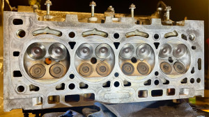 Photo de galerie - Réparation et contrôle de culasse moteur