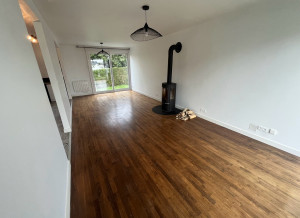 Photo de galerie - Électricité : installation luminaire, changement interrupteur et prise, radiateur électrique, installation barres à rideaux, peinture