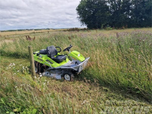 Photo de galerie - Débroussaillage de grande parcelle herbe haute 