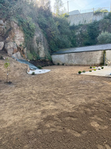 Photo de galerie - Création de jardin ( plantation d’arbre fruitiers et d’arbustes )