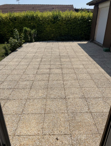 Photo de galerie - Nettoyage terrasse au Karcher fini