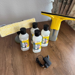 Photo de galerie - Équipement karcher pour les vitres. 