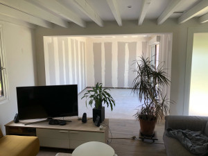 Photo de galerie - Isolation et réalisation d’un faux plafond et de doublages sur extension de maison.