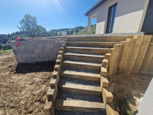 Photo de galerie - Escalier en traverses chênes