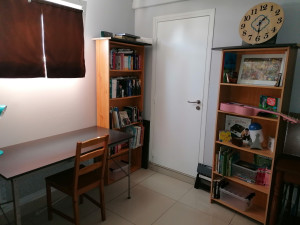 Photo de galerie - Ménage et rangement d'une chambre d'enfant.