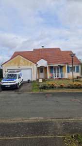 Photo de galerie - Nettoyage de la toiture a olivet client
 satisfait