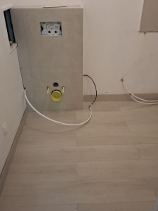 Photo de galerie - Pose bati support geberit avec carrelage 