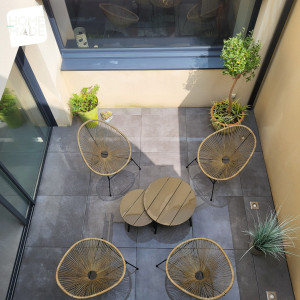 Photo de galerie - Dallage grès cérame sur plots