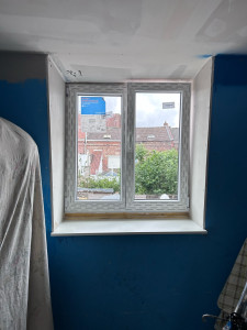 Photo de galerie - Dépose et repose d’un châssis en PVC, avec une réfection de la charpente, sans tout démolir chez le client, nous avons refait qu’une partie du Placo