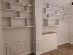 Photo de galerie - Réalisation d'étagères en médium 19mm peint