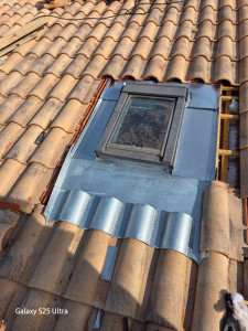 Photo de galerie - Entourage de velux 
