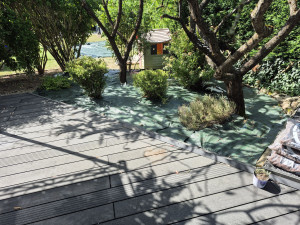 Photo de galerie - Mise en place de la bâche de paillage 