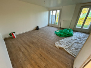 Photo de galerie - Pose parquet pvc avec reprise ragreage 