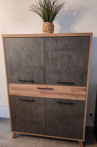 Photo de galerie - Montage d'un buffet haut