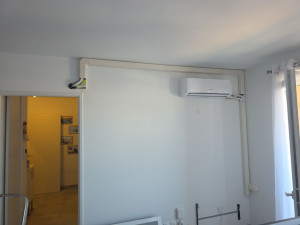 Photo de galerie - Pose d un bisplit séjour et couloir 