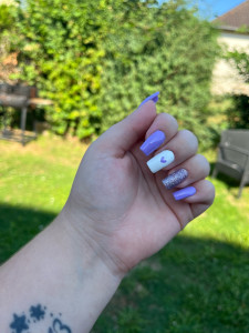 Photo de galerie - Pose d’ongle à domicile 