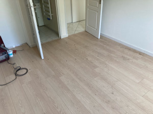 Photo de galerie - Parquet stratifié flottant 